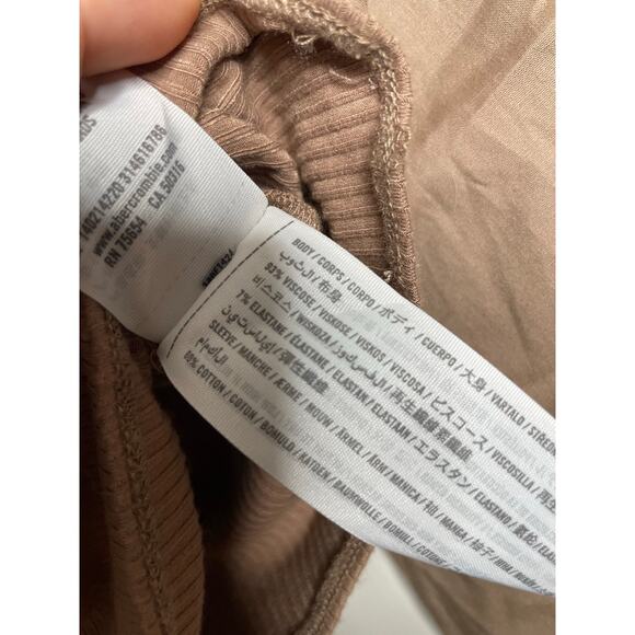 NEW Abercrombie & Fitch Womens Tan Ribbed Balloon Sleeve Blouse Size Large - Picture 4 of 6